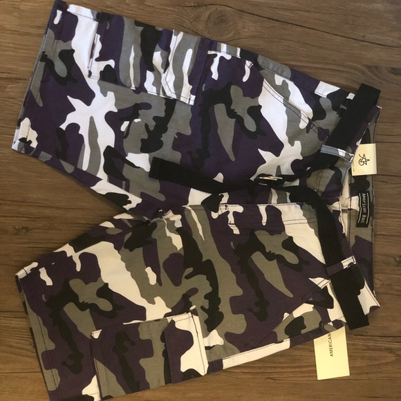 Oversized purple camo shorts - Picture 1 of 2